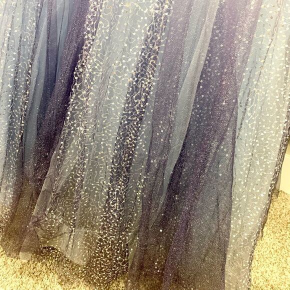 Stunning Blue Gradient V-Neck Sequined Ballgown - Picture 13 of 17